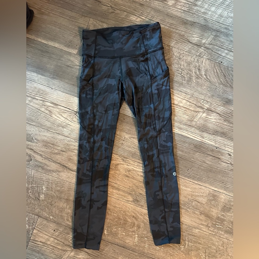 Lululemon, Fast and Free Tight Crop 23’, Size: 4, Color: black/ Camo